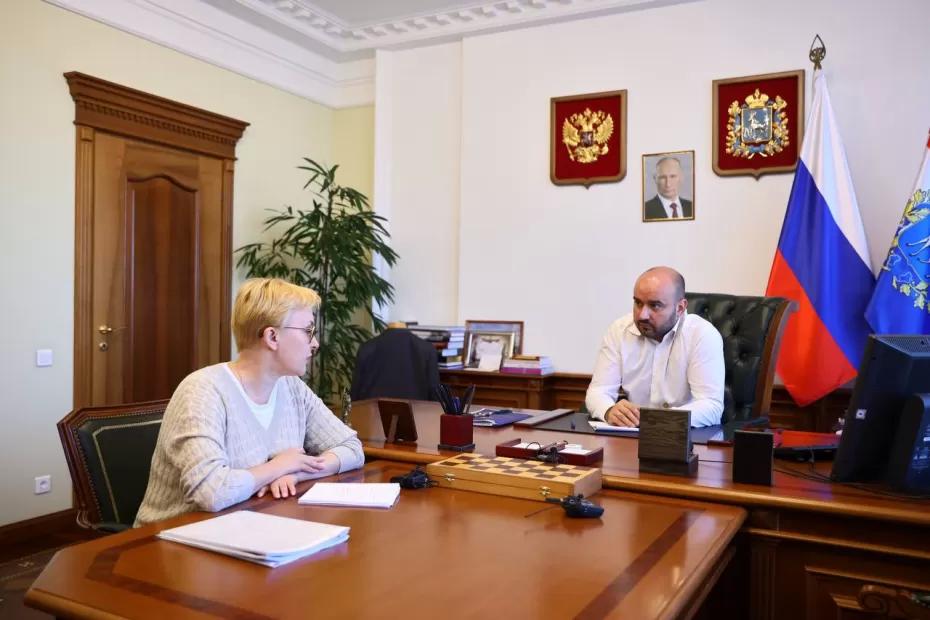 Глава Самарской области Вячеслав Федорищев встретился с городским руководителем Еленой Лапушкиной для обсуждения рабочих вопросов