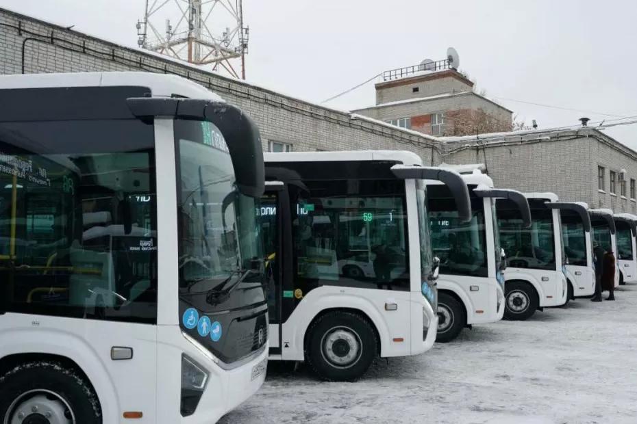 В Самару привезли более 300 новых автобусов: выйдут на маршруты 1 января