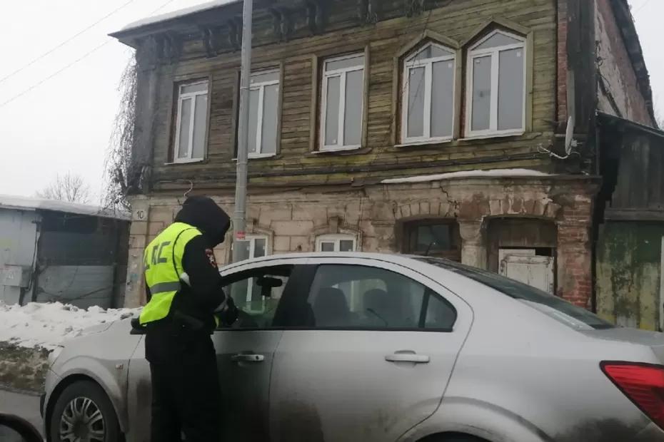 Водителей с многолетним стажем точно заставят пересдавать права в марте: условия