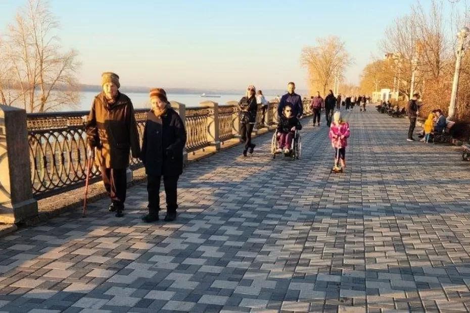 В самарском регионе пенсионерам помогают попасть в приемные семьи В самарском регионе пенсионерам помогают попасть в приемные семьи