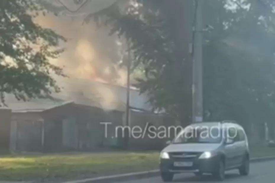 В Кировском районе Самары 16 мая потушили пожар в частном доме В Кировском районе Самары 16 мая потушили пожар в частном доме