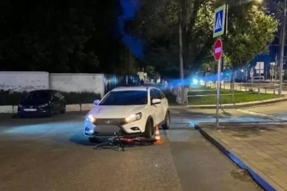 В Октябрьском районе Самары 1 июня Lada Vesta сбила десятилетнюю велосипедистку В Октябрьском районе Самары 1 июня Lada Vesta сбила десятилетнюю велосипедистку