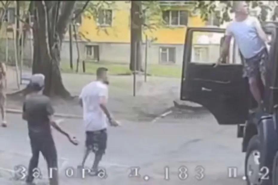 12 июня в Самаре бытовой конфликт перерос в драку с угрозами ножом и травмами 12 июня в Самаре бытовой конфликт перерос в драку с угрозами ножом и травмами
