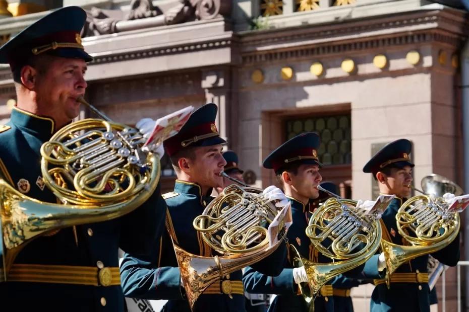 Парадом духовых оркестров открылся Всероссийский фестиваль «На сопках Маньчжурии» в Самаре