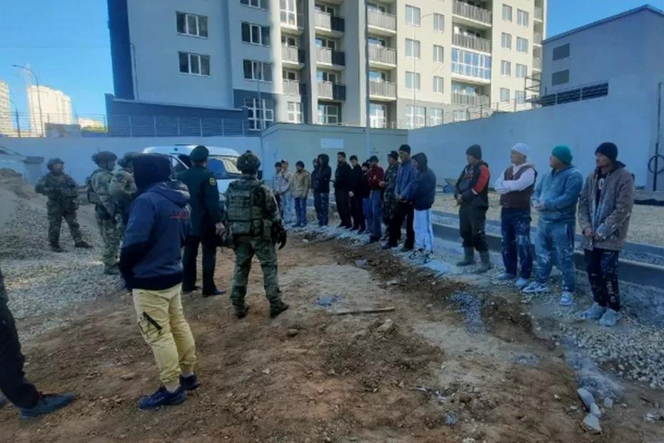 В Самаре пять мигрантов было отправлено в военкомат