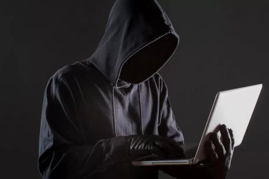 Злоумышленники начали использовать популярный мессенджер для скрытой установки шпионского ПО