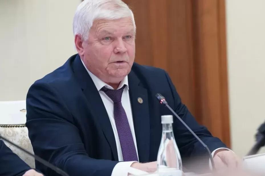 Вячеслав Федорищев провел оперативное совещание в правительстве: кадровые решения, итоги выезда в районы, прививочная компания, обращения граждан