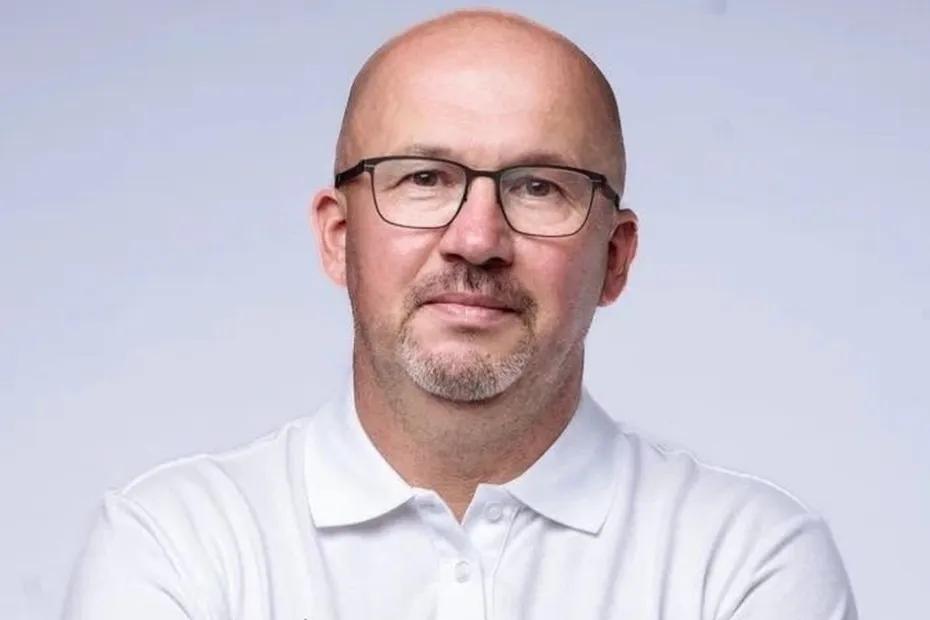 &laquo;Крылья Советов&raquo; прекратили сотрудничество с тренером Магомедом Адиевым