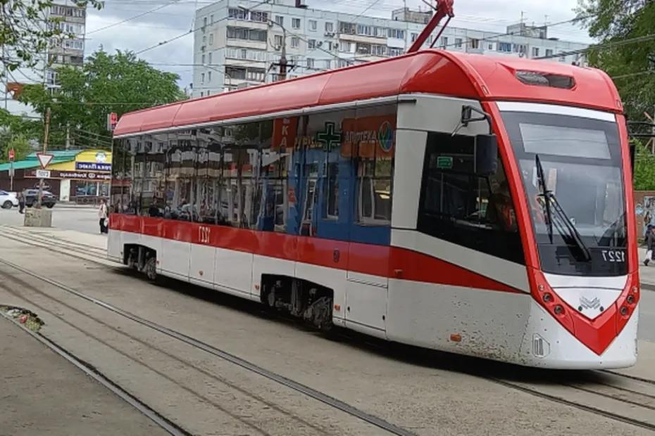 Жителям Самары объяснили, почему приходится долго ждать троллейбусов и трамваев