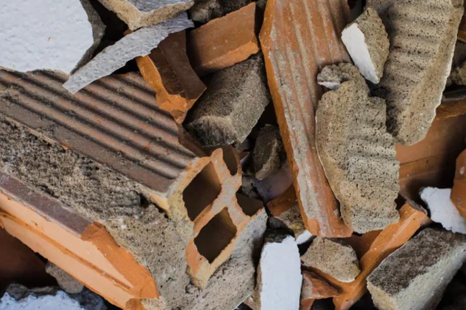 Самарцы требуют решить судьбу заброшенного Дома печати на Карла Маркса