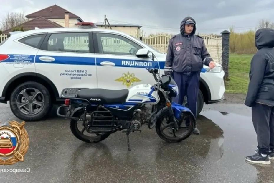 В Ставропольском районе автоинспекторы остановили 13-летнего подростка на мопеде