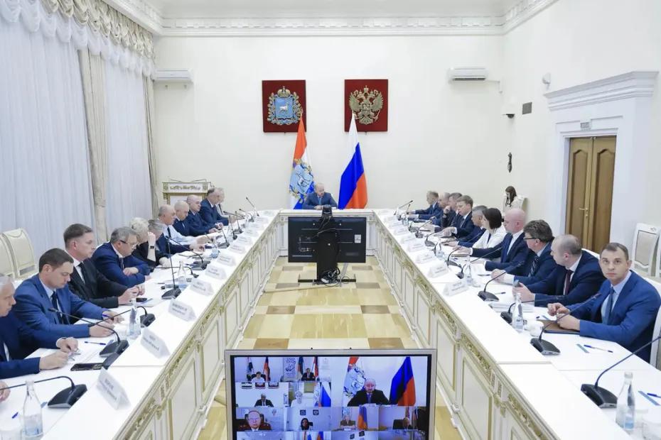 На оперативном совещании под председательством Вячеслава Федорищева подвели итоги работы делегации региона на ПМЭФ-2026