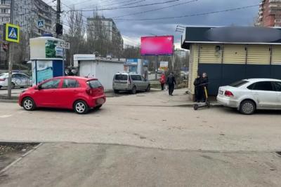 В Самаре на Аминева 59-летняя автомобилистка сбила подростка на электросамокате