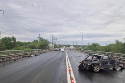 В Самаре «четырнадцатая» в пять утра разбилась о тягач Sitrak