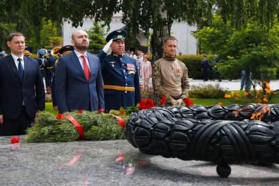 Вячеслав Федорищев поздравил Сызранское высшее военное училище летчиков с 85-летием со дня образования