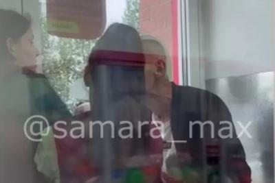 «Я еще приду, не увольняйся только»: магазинный вор-рецидивист устроил потасовку в супермаркете