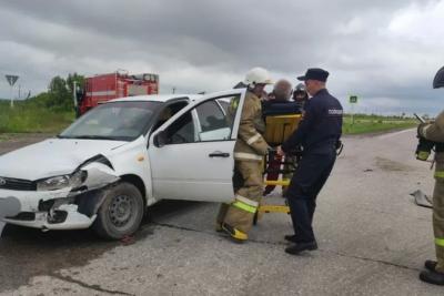 В Самарской области 22 июня в ДТП с Kia Rio и Kalina пострадал человек