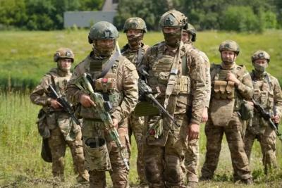 Спецназ ЦВО проводит масштабные учения под Самарой для более 100 новобранцев