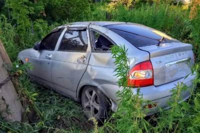 Под Самарой 12 июля в кювет вылетели «Ока» и «Лада Приора»