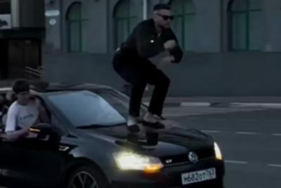 В Самаре оштрафованы «гребцы» и танцующий на капоте «Фольксвагена»  пассажир