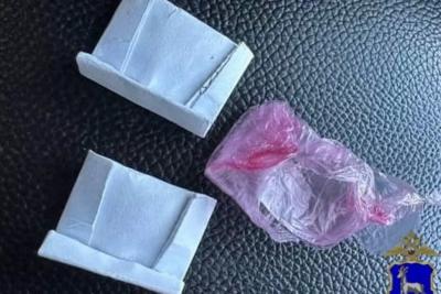 В Волжского районе местная жительница обвиняется следователями в незаконном обороте наркотических средств