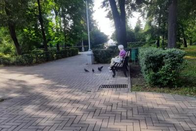 В Самаре провели благоустройство сквера Экономистов