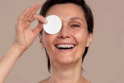 Ушлые хозяйки уже давно скупили все ватные диски: для чего они могут пригодиться - 3 лайфхака