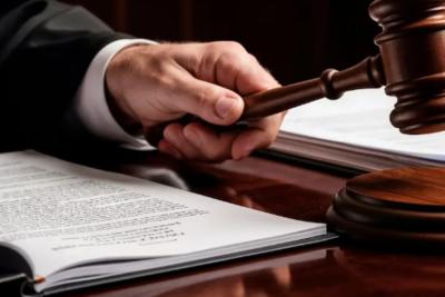 Директора самарской фирмы обвинили в невыплате зарплаты