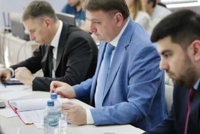 В Самаре на оперативном совещании с губернатором обсудили подготовку к будущему отопительному сезону