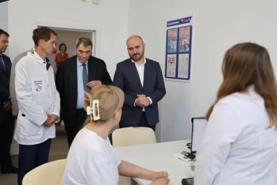 Вячеслав Федорищев посетил первый в Самарской области Центр медицины здорового долголетия