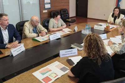 В Тольятти демонтируют недострой возле бульвара на улице Космонавтов