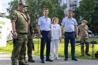 Как Самара превращает макулатуру в помощь фронту