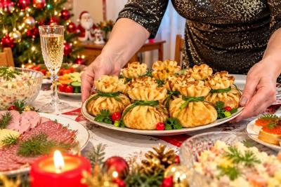 Тарталетки и канапе - прошлый век: на Новый год готовлю &laquo;Мешочки Деда Мороза&raquo; - не закуска, а целая гора съедобных подарков
