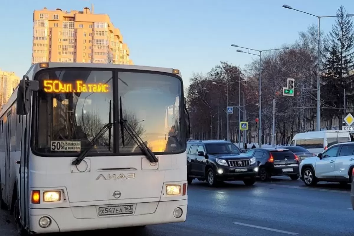 Жителям Самары напомнили о возможности сэкономить на оплате проезда в  транспорте