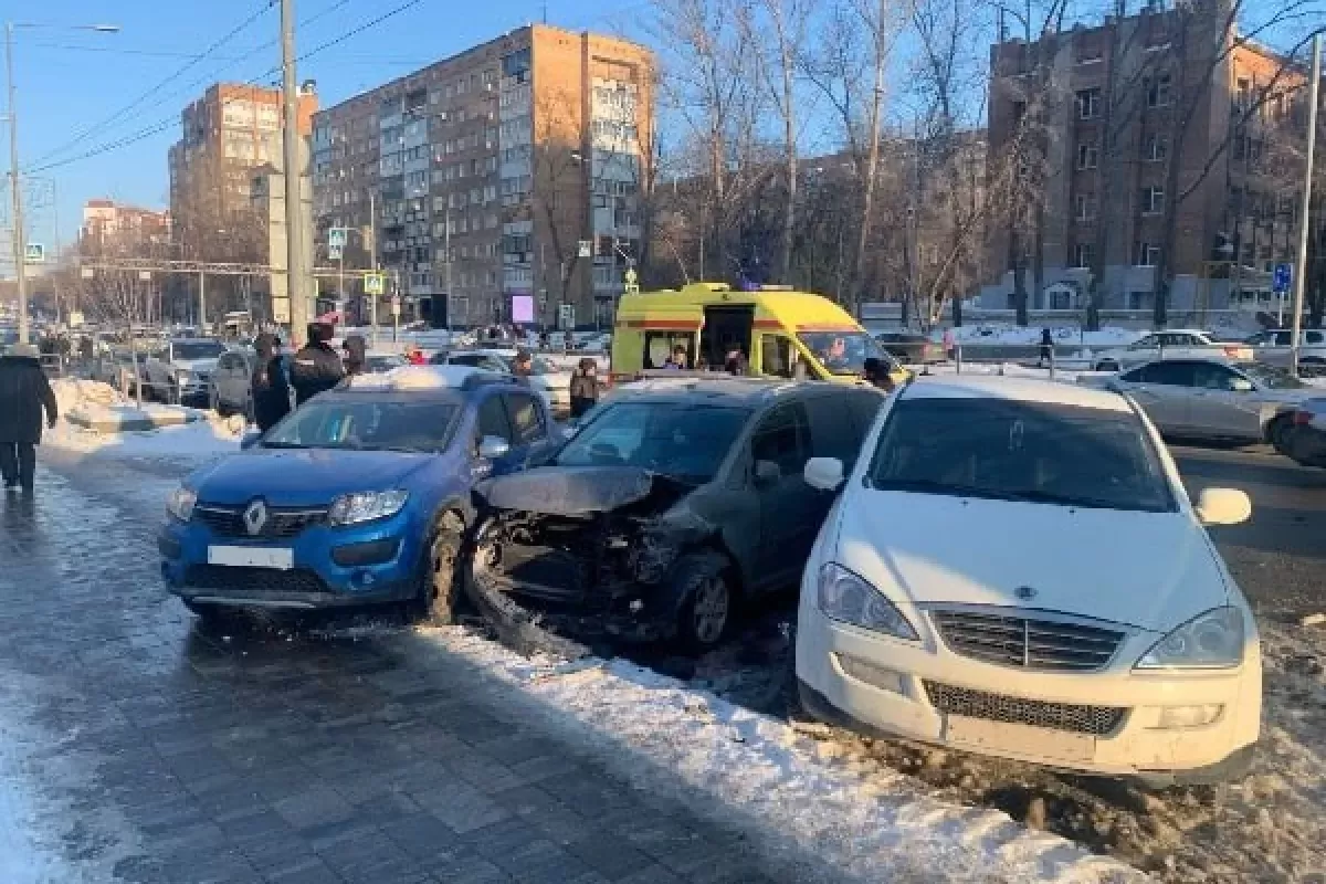 В Самаре столкнулись семь автомобилей