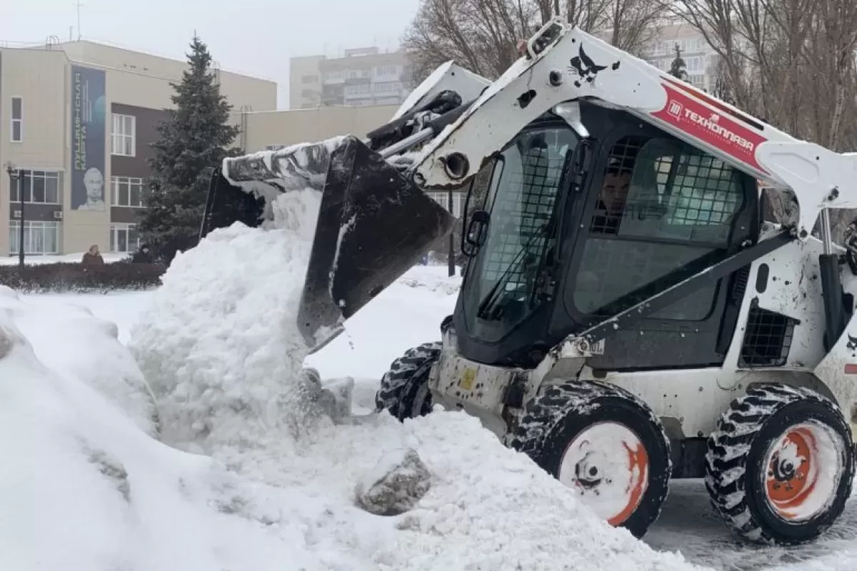 В Самаре с улиц и дорог с начала сезона вывезли более 300 тыс. тонн снега