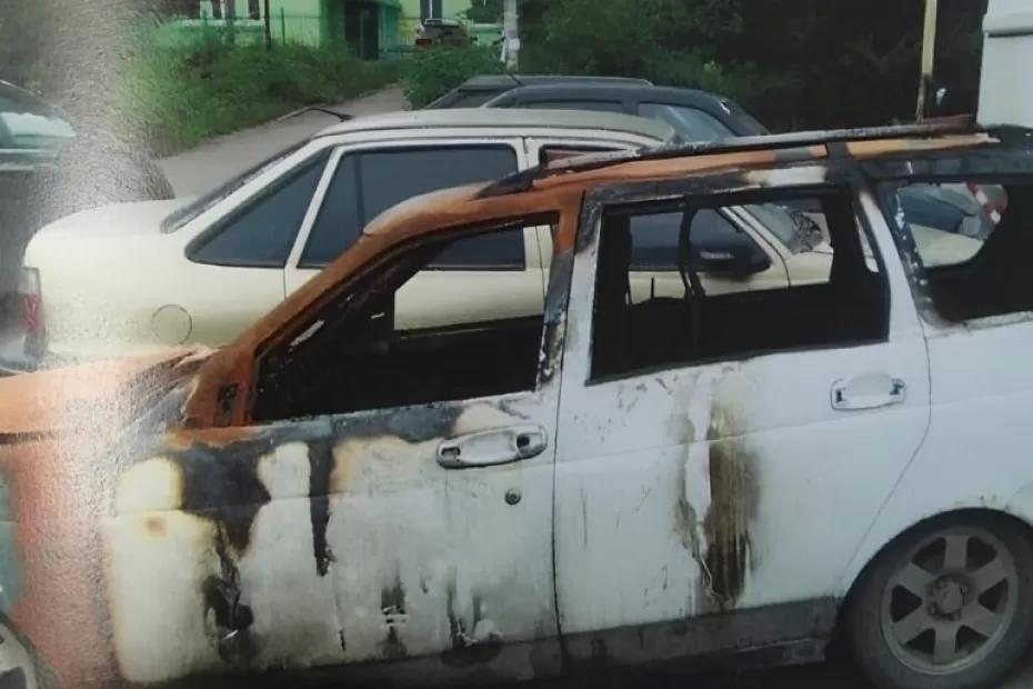 В Самаре будут судить женщину, подозреваемую в поджоге автомобиля ее бывшего мужа