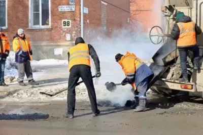 В Самаре возобновили аварийно-ямочный ремонт дорог