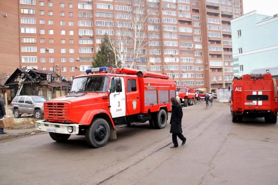 В Самаре 30 человек эвакуировали из-за пожара в квартире