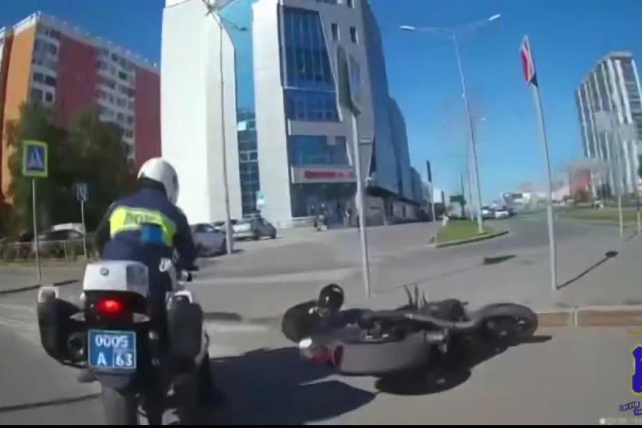 В Самаре полицейские гонялись за 19-летним мотоциклистом В Самаре полицейские гонялись за 19-летним мотоциклистом