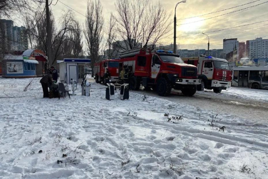 Женщина погибла при крупном пожаре в жилом доме в Самаре 25 декабря