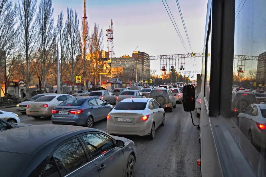 Левый поворот на улицу Соколова с Ново-Садовой в Самаре запретят с 19 января