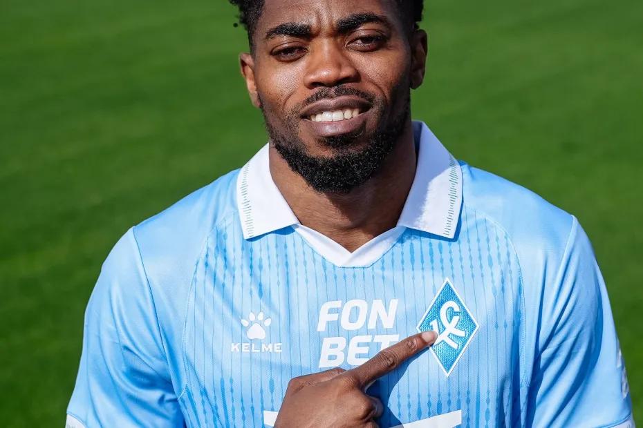 Нападающий из Нигерии Джеффри Чинеду стал игроком самарских &laquo;Крыльев Советов&raquo;