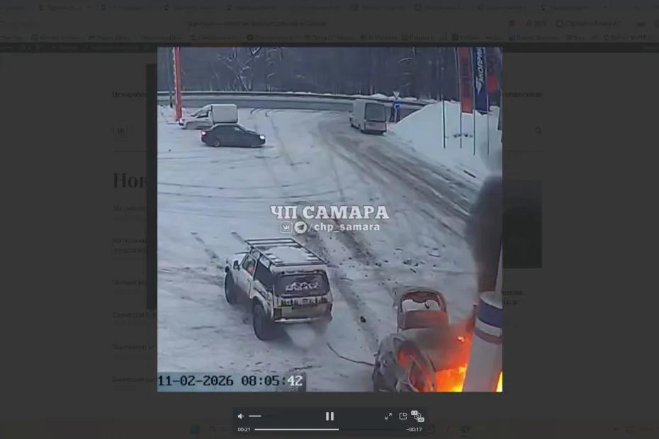 Сотрудник АЗС в Самаре оттащил на буксире  взорвавшуюся машину от колонок