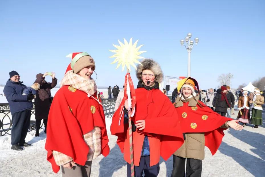 Масленицу празднуют на Некрасовском спуске в Самаре