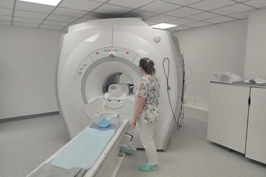 Вячеслав Федорищев на оперативном совещании сообщил о поставке в медицинские учреждения региона новых аппаратов МРТ