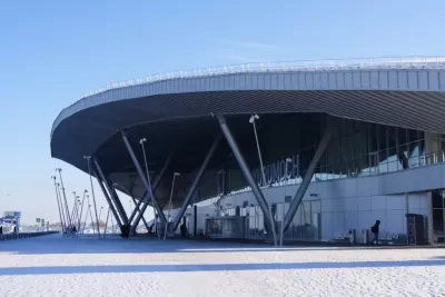 В Самаре экстренно приземлился самолет, следовавший из Москвы в Волгоград