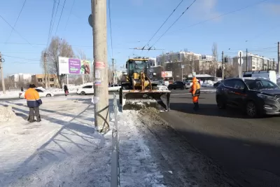 За сутки с улиц Самары эвакуировали 14 автомобилей, мешавших расчистке снега