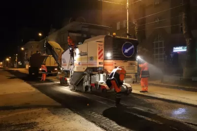 В Самаре на улице Садовой начали фрезеровать старое покрытие