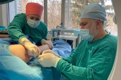 Самарские врачи освоили инновационный метод лечения ортопедического заболевания у детей